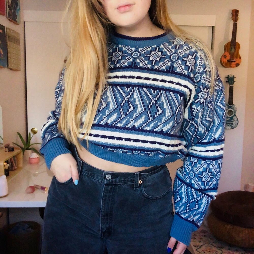 Vintage Cropped Patterned Sweater - image 1